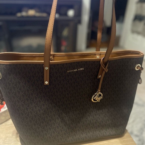 Michael Kors Dark Brown Signature Tote - Picture 1 of 3